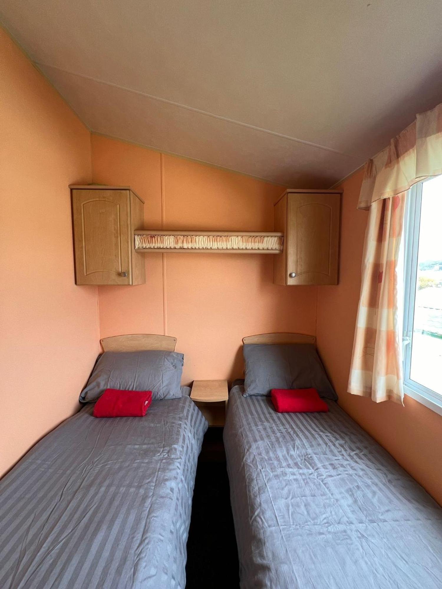 Spacious 2 Bedroomed Mobile Home Абериствіт Екстер'єр фото